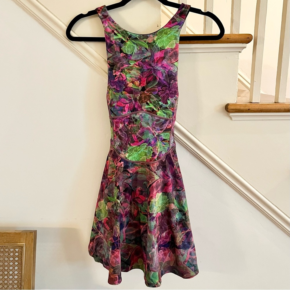 NWT Lululemon Court Crush Tennis Dress Psychedelic Floral Print